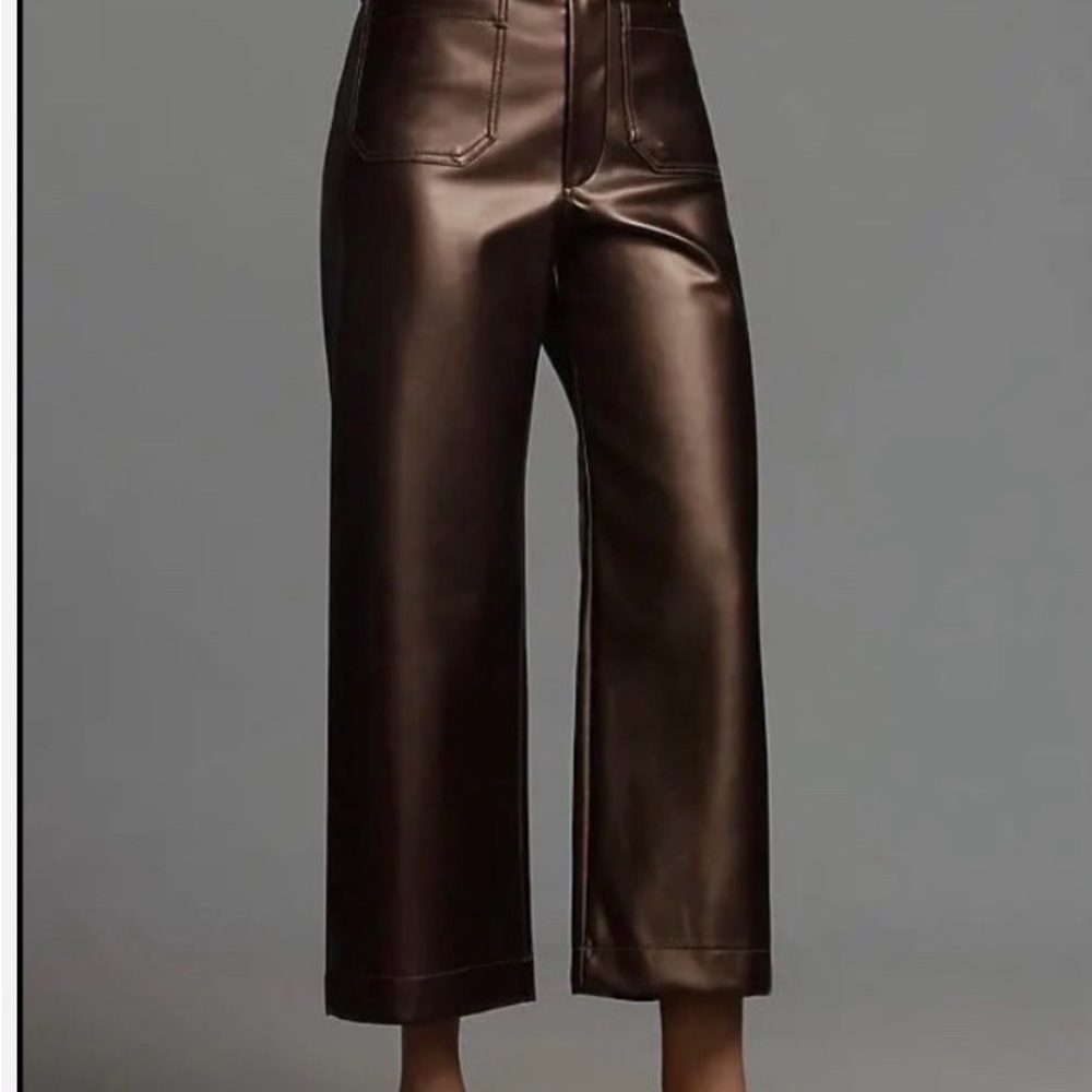 Faux Leather crop Pants in Dark Brown